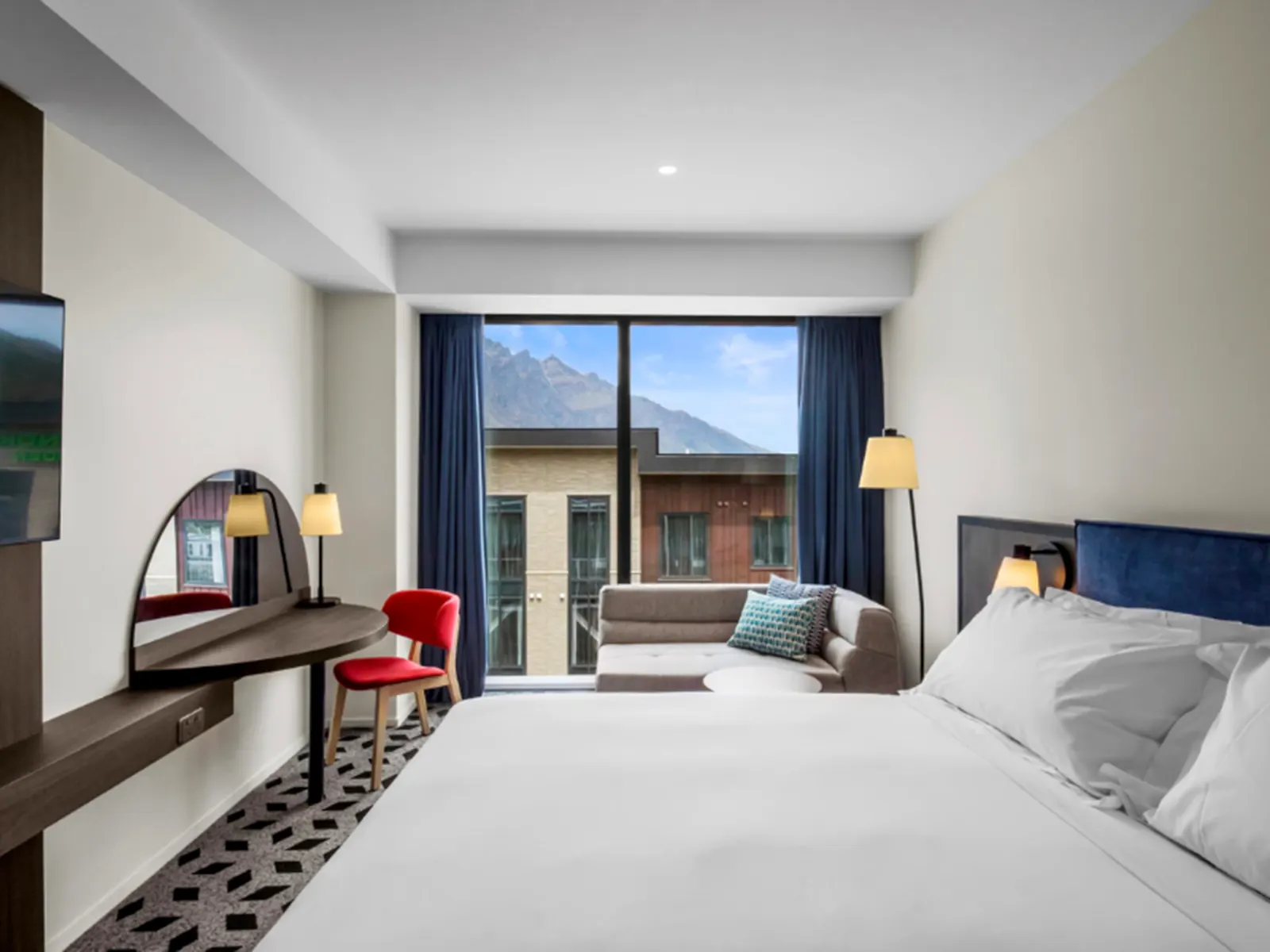 Holiday inn remarkables 05