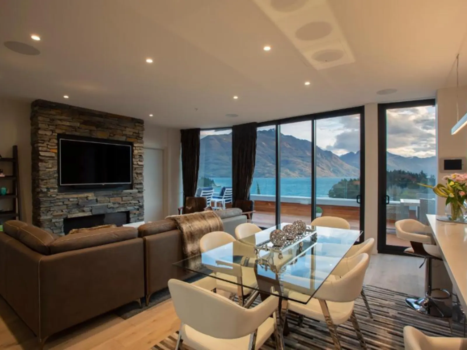 Ramada queenstown central 07
