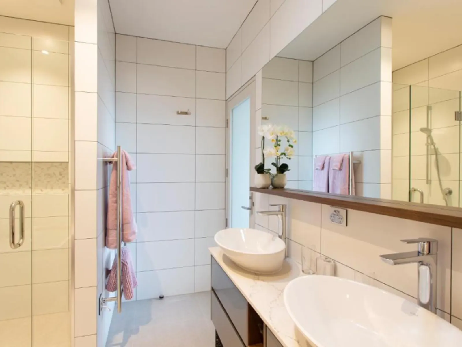 Ramada queenstown central 10