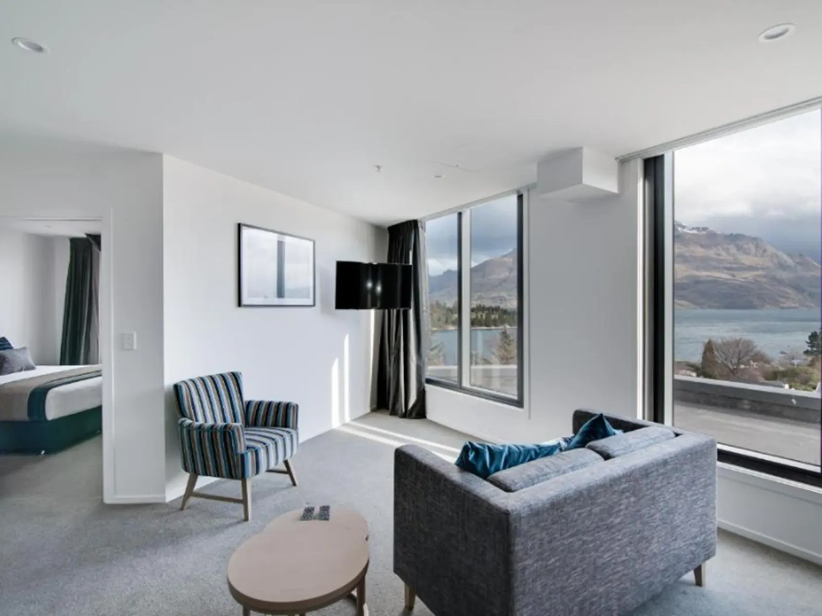 Ramada queenstown central 12